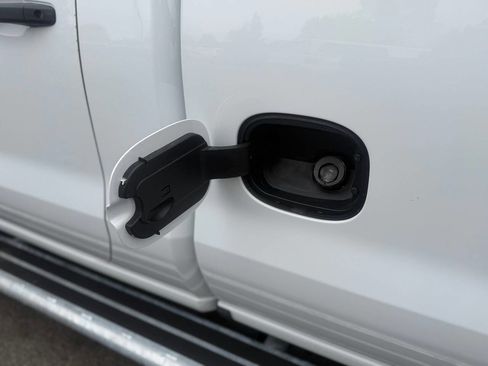 Used 2025 Chevrolet Silverado 1500 W/T image 24