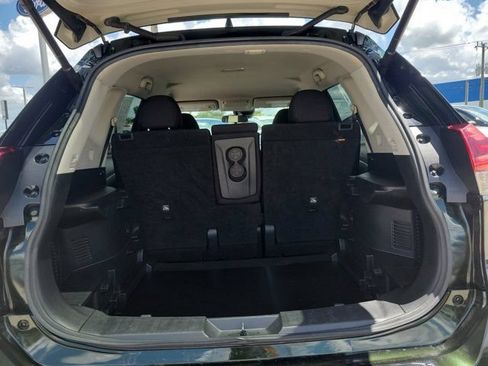 Used 2020 Nissan Rogue SV FWD image 13