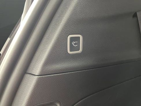 New 2026 Chrysler Pacifica Select image 15