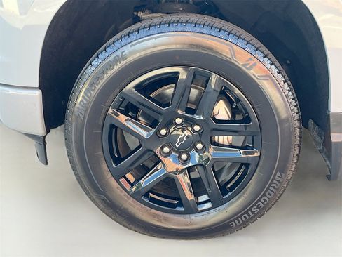 Used 2024 Chevrolet Silverado 1500 Custom image 28