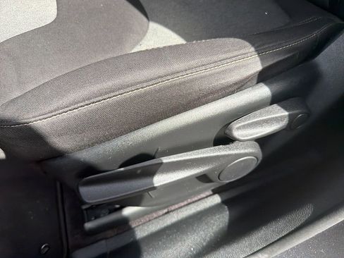 Used 2018 Jeep Cherokee Latitude image 15