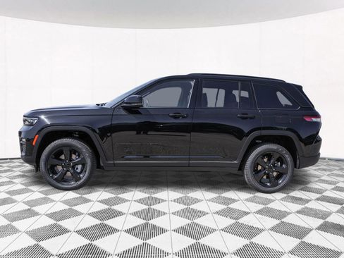 New 2025 Jeep Grand Cherokee Limited w/ Luxury Tech Group II image 13
