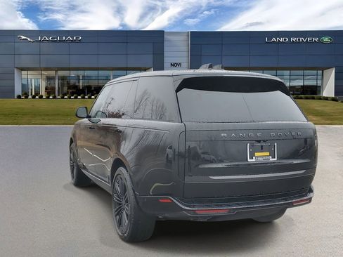 New 2026 Land Rover Range Rover Long Wheelbase SE image 2