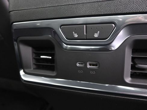 New 2026 GMC Sierra 3500 Denali w/ Denali Reserve Package image 9