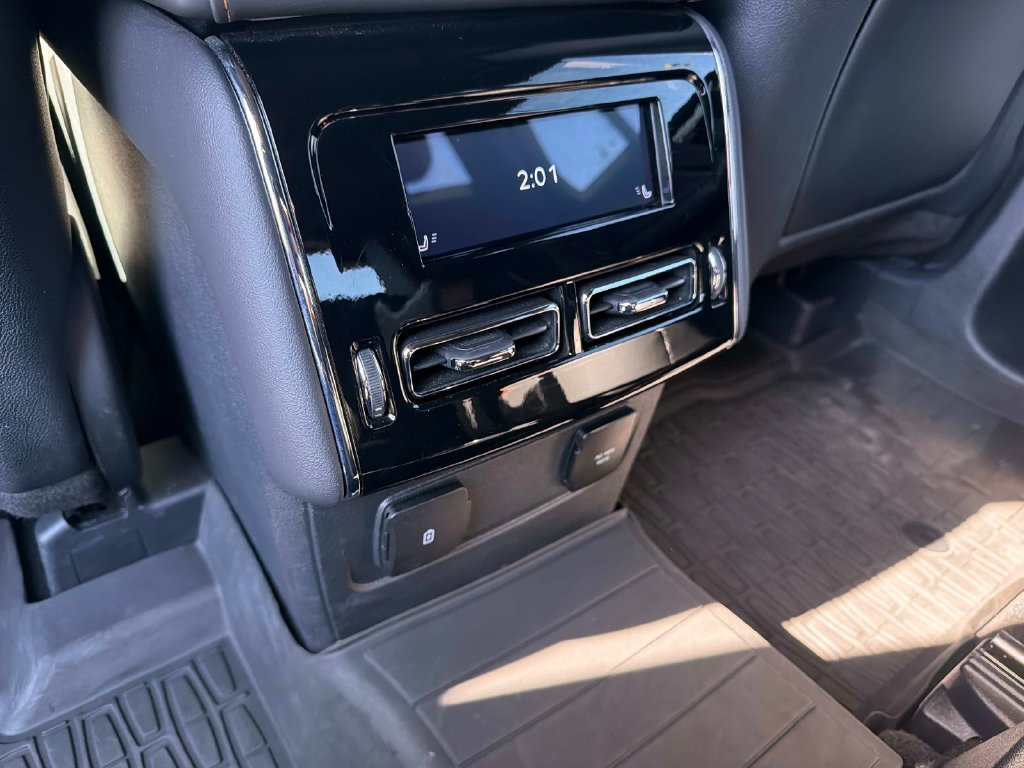 Used 2025 Lincoln Aviator Black Label w/ Jet Appearance Package AWD/4WD image 17