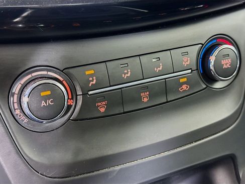 Used 2017 Nissan Sentra SV image 16