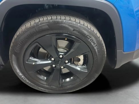 Used 2017 Jeep Cherokee Sport FWD image 24