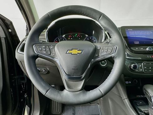 Used 2024 Chevrolet Equinox Premier AWD/4WD image 17