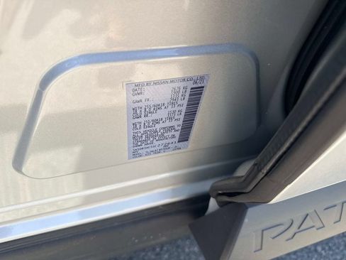 Used 2025 Nissan Pathfinder S AWD/4WD image 18