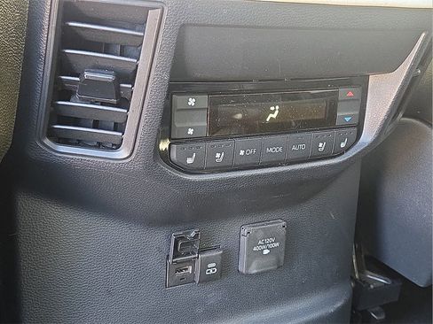 Used 2023 Toyota Sequoia Capstone image 10