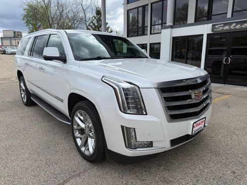 Used 2016 Cadillac Escalade ESV Premium AWD/4WD image 3