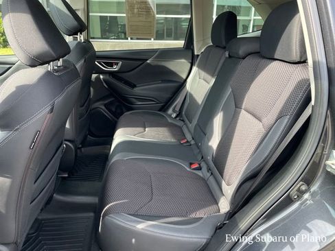 Used 2019 Subaru Forester Premium image 34