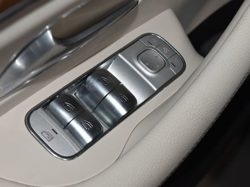 Used 2024 Mercedes-Benz GLE 350 4MATIC image 6