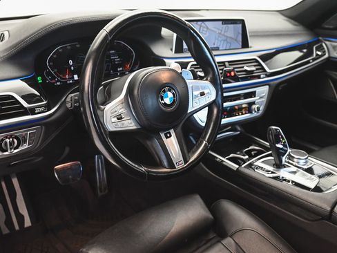 Used 2022 BMW 740i xDrive w/ M Sport Package AWD/4WD image 14