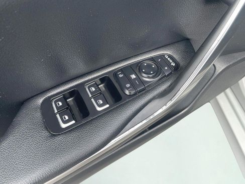 Used 2022 Kia Stinger GT1 AWD/4WD image 12