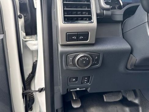 Used 2022 Ford F350 Platinum AWD/4WD image 21