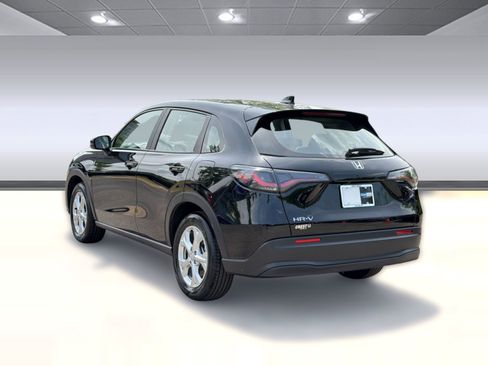 Used 2025 Honda HR-V LX image 3