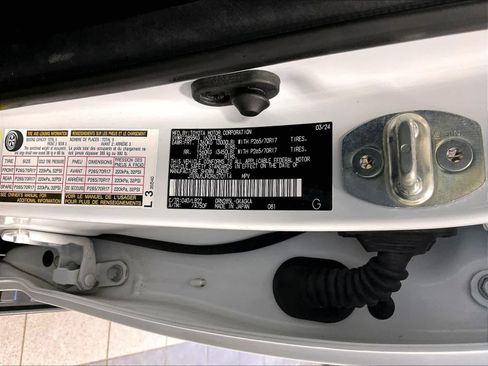 Used 2024 Toyota 4Runner SR5 Premium AWD/4WD image 35