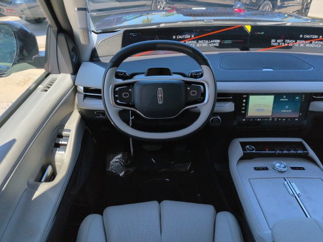 Used 2026 Lincoln Navigator Reserve AWD/4WD image 16