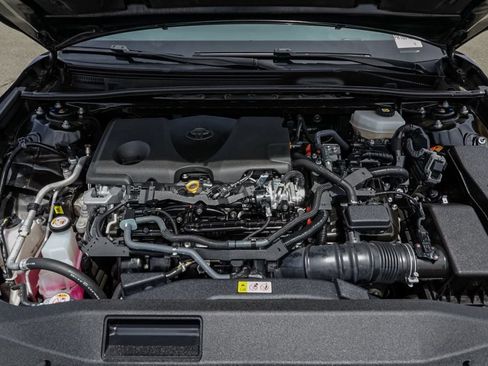 Used 2025 Toyota Camry SE FWD image 34