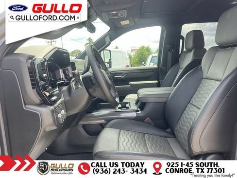 Used 2025 Chevrolet Silverado 2500 ZR2 w/ Technology Package AWD/4WD image 28
