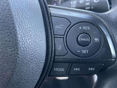 Used 2020 Toyota RAV4 LE image 31