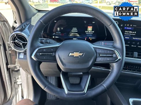 Used 2025 Chevrolet Equinox LT w/ Convenience Package II image 31