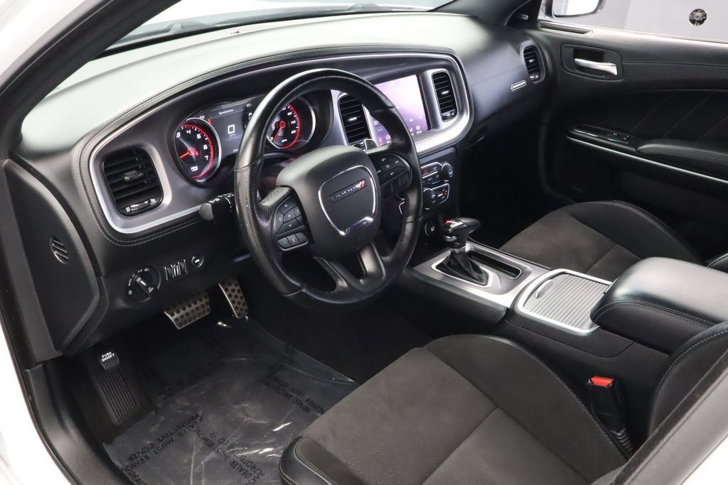 Used 2022 Dodge Charger R/T w/ Plus Group RWD image 16