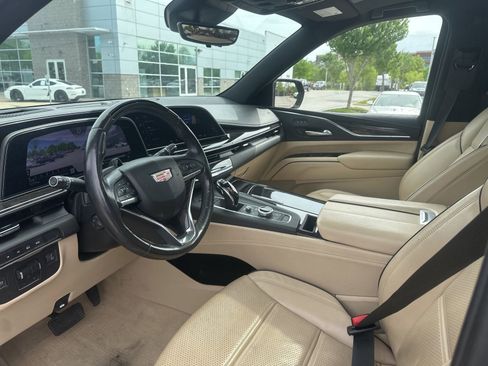 Used 2023 Cadillac Escalade Premium Luxury w/ Performance Package image 13