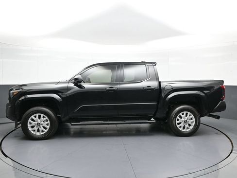 Used 2025 Toyota Tacoma SR RWD image 9