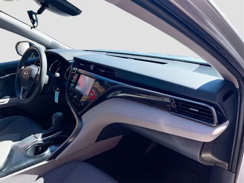 Used 2019 Toyota Camry LE image 26