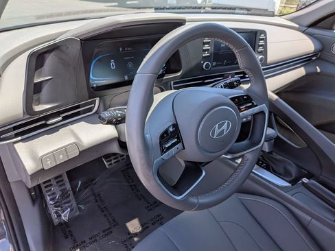 Certified 2025 Hyundai Elantra Sport FWD image 14