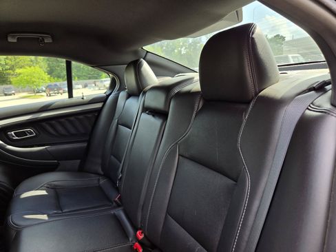 Used 2016 Ford Taurus SEL FWD image 29