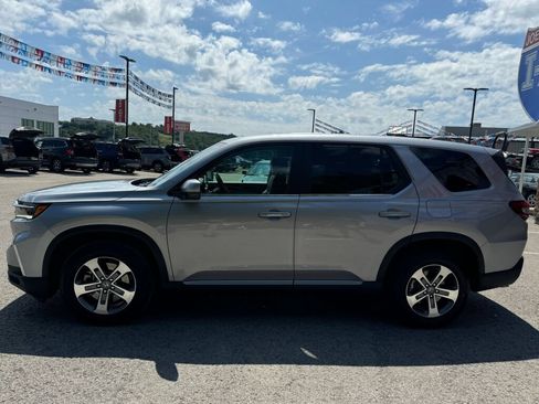 Used 2025 Honda Pilot EX-L image 4