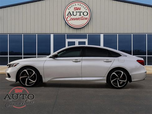 Used 2021 Honda Accord Sport image 4