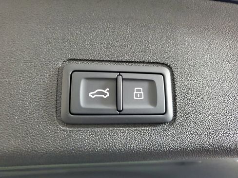 New 2026 Audi Q3 quattro 2.0T AWD/4WD image 10