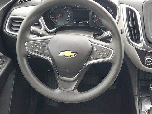 Used 2018 Chevrolet Equinox LT image 12