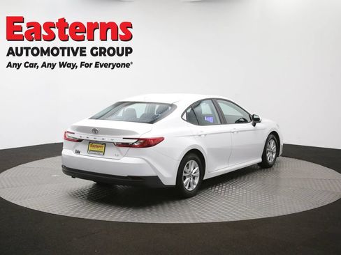 Used 2025 Toyota Camry LE FWD image 40