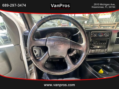 Used 2006 Chevrolet Express 3500 image 10