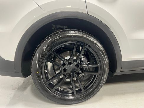 Used 2023 Porsche Cayenne image 15