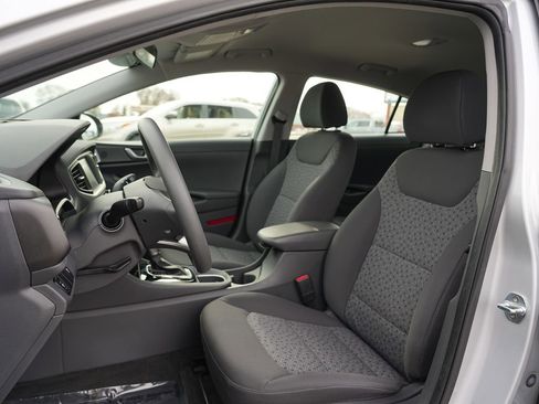 Used 2018 Hyundai Ioniq Blue image 12