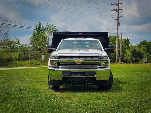 Used 2018 Chevrolet Silverado 3500 W/T w/ WT Convenience Package AWD/4WD image 8