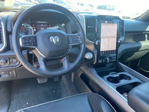 Used 2024 RAM 1500 Laramie AWD/4WD image 10