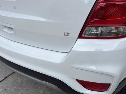Used 2019 Chevrolet Trax LT w/ LT Convenience Package AWD/4WD image 43