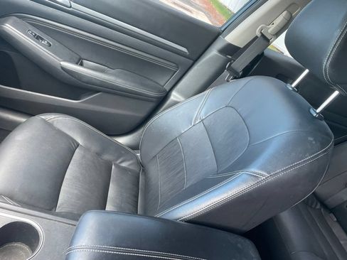 Used 2019 Nissan Altima 2.5 SL FWD image 6