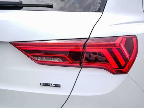 Used 2025 Audi Q3 2.0T Premium w/ Convenience Package AWD/4WD image 11