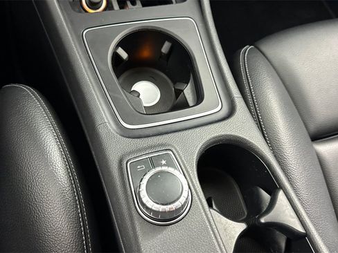 Certified 2019 Mercedes-Benz GLA 250 image 33
