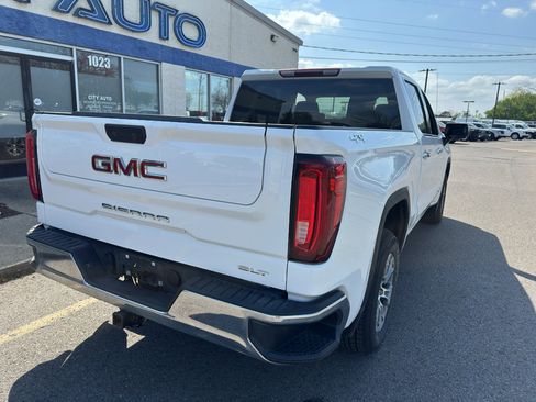 Used 2025 GMC Sierra 1500 SLT image 3