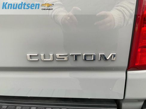 Used 2025 Chevrolet Silverado 2500 Custom w/ Custom Value Package image 13