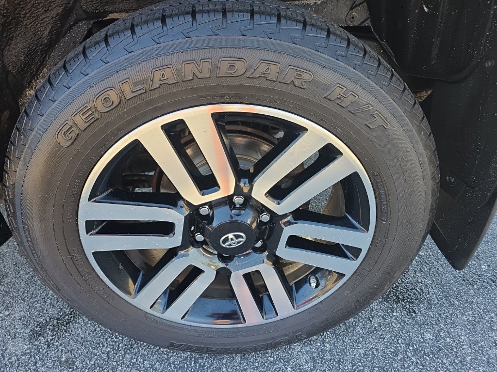 Used 2017 Toyota 4Runner Limited AWD/4WD image 8